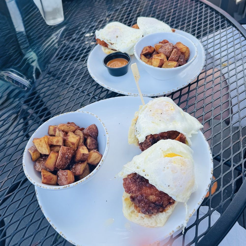 The Midwestern - Southern Benedict and breakfast potatoes - American Near Me - Saint Charles, Missouri The Midwestern - Southern Benedict and breakfast potatoes - American Near Me - Saint Charles, Missouri