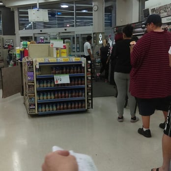 Walgreens - people shopping in a grocery store - Drugstores Near Me - New Britain, Connecticut