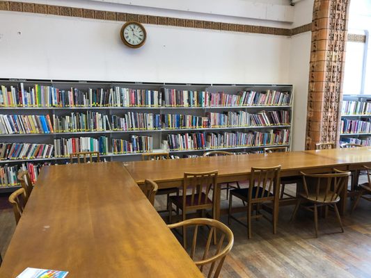 Leeds Art Gallery by null