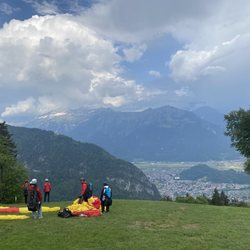AlpinAir Paragliding Interlaken - Getting ready for flight