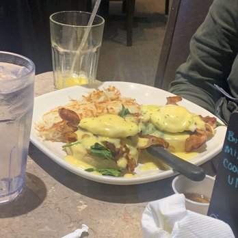 Pegah's Family Restaurant - Breakfast & Brunch Near Me - Shawnee, Kansas