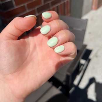 Hollywood Nails & Spa - Dip powder underneath, gel on top - Waxing Near Me - Portland, Oregon