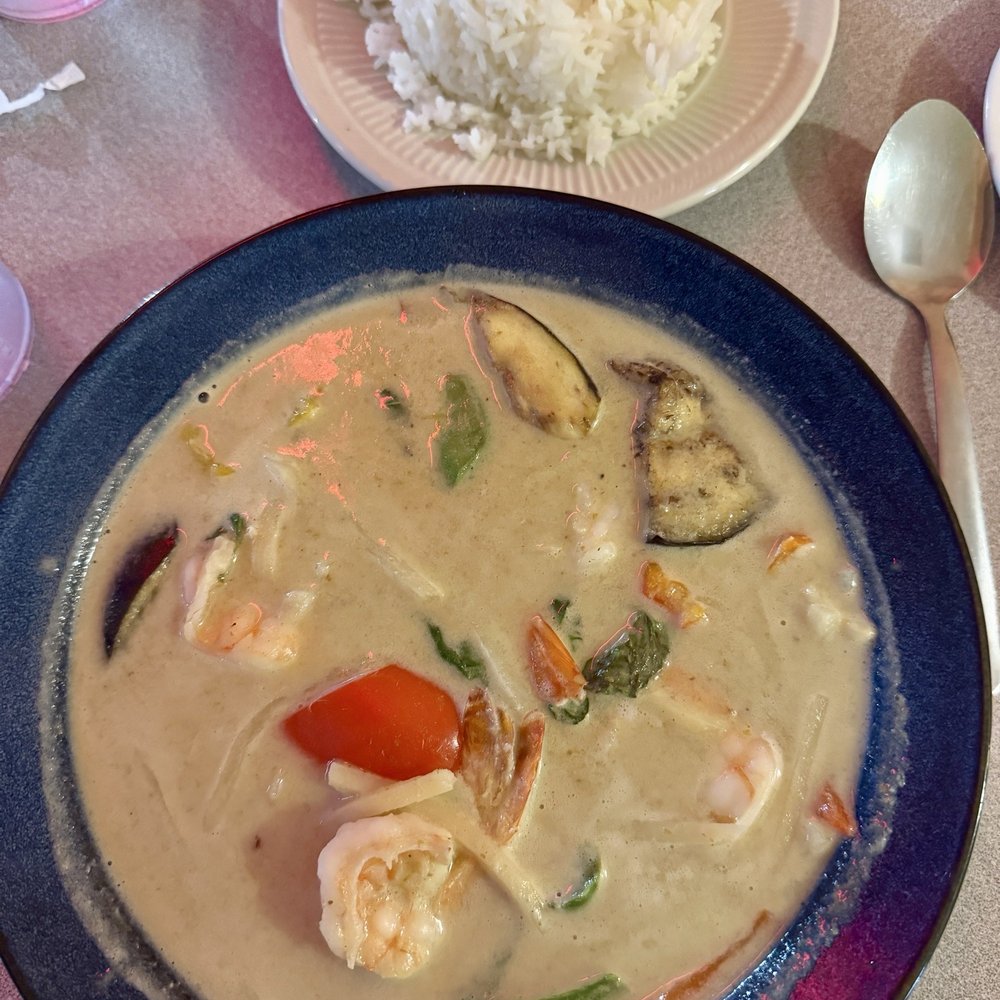 Curry! With shrimp. Enjoyed it