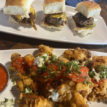 Finney's Crafthouse - Burbank - Buffalo Cauliflower House sliders - New American Near Me - Burbank, California