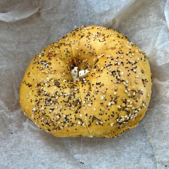 Pio Hot Bagels - Bagel with Regular Cream Cheese - Bagels Near Me - New York, New York Pio Hot Bagels - Bagel with Regular Cream Cheese - Bagels Near Me - New York, New York