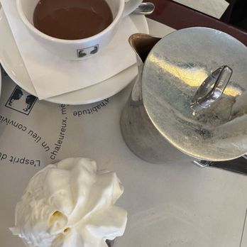Les Deux Magots - Hot chocolate - French Near Me - Paris, 75 Les Deux Magots - Hot chocolate - French Near Me - Paris, 75