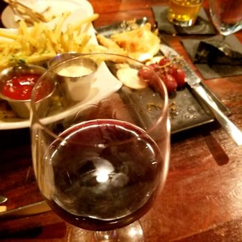 Amuse Wine Bar - Wine Bars Near Me - Honolulu, Hawaii Amuse Wine Bar - Wine Bars Near Me - Honolulu, Hawaii