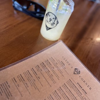 Clyde's Corner - Margaritas! - Pizza Near Me - Phoenix, Oregon
