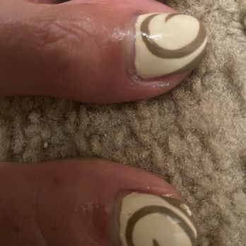Euphoria Nail Salon - Both of my big toes and the one chip is because she had me put my shoes on which was the first! - Nail Salons Near Me - Apple Valley, California Euphoria Nail Salon - Both of my big toes and the one chip is because she had me put my shoes on which was the first! - Nail Salons Near Me - Apple Valley, California