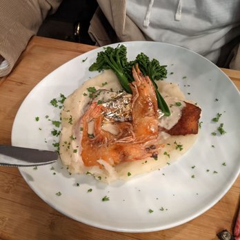 Deluxe Fun Dining - Bars Near Me - Charlotte, North Carolina Deluxe Fun Dining - Bars Near Me - Charlotte, North Carolina