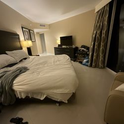 Doubletree by Hilton Ocean Point Resort & Spa - MasterBR/with dbl sink and balcony