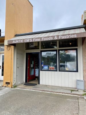 Auntie Em's Fine Foods & Pastries by null
