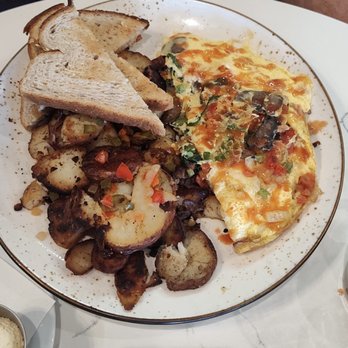 Avenue Brunch House - Veggie Omelet and potatoes - Breakfast & Brunch Near Me - Dearborn, Michigan