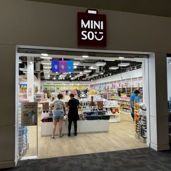 Arizona Mills - Minisu - Shopping Centers Near Me - Tempe, Arizona