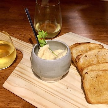 Threadbare Cider House - The Dip - skordalia (garlicky potato and chickpea spread) with sourdough - Pizza Near Me - Pittsburgh, Pennsylvania Threadbare Cider House - The Dip - skordalia (garlicky potato and chickpea spread) with sourdough - Pizza Near Me - Pittsburgh, Pennsylvania