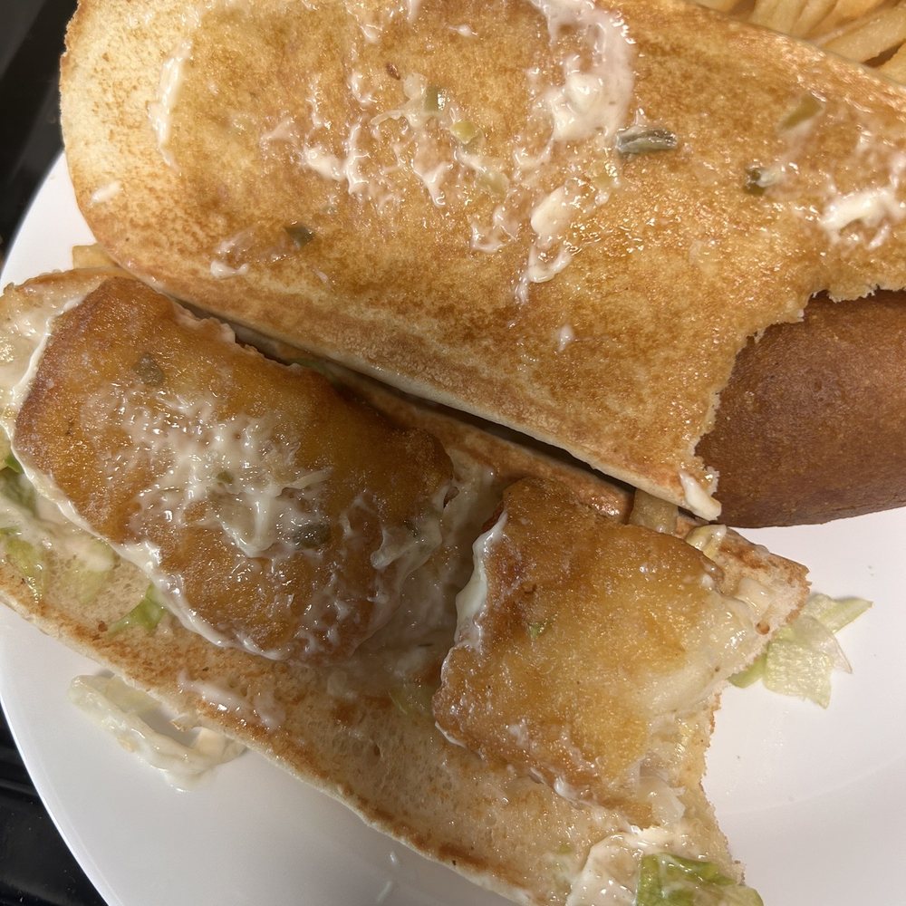 Short Stop - Soggy fish, like mayo was put on right after the fryer. Had to remove the lettuce because it was like wet tissue paper. - Fast Food Near Me - Austin, Texas Short Stop - Soggy fish, like mayo was put on right after the fryer. Had to remove the lettuce because it was like wet tissue paper. - Fast Food Near Me - Austin, Texas