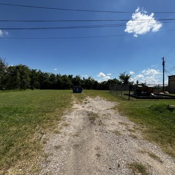 Topographical Lawn Care - Commercial property - Lawn Services Near Me - Athens, Texas Topographical Lawn Care - Commercial property - Lawn Services Near Me - Athens, Texas