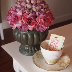 Cutie Pie Wax Bar - Cutesie cards!! So in love with the design.