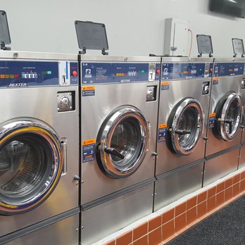 The Laundry Room - 20 POUND DOUBLE WASHERS $2.50 30 MIN CYCLE PRE WASH & 3 RINSE - Laundromat Near Me - West Babylon, New York