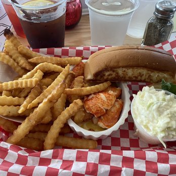 Lunch Lobster Roll - Seafood Near Me - Southampton, New York Lunch Lobster Roll - Seafood Near Me - Southampton, New York