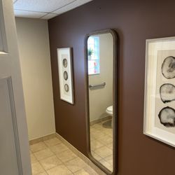 Kush Hookah Lounge - Women's bathroom