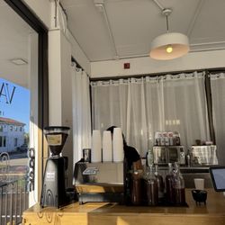 GLDN Hour Coffee - coffee bar