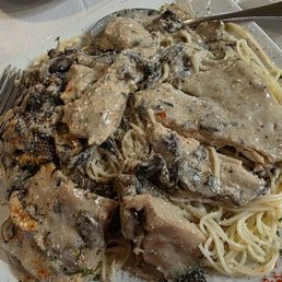 Cremora Mushroom with Chicken and Angel Hair pasta