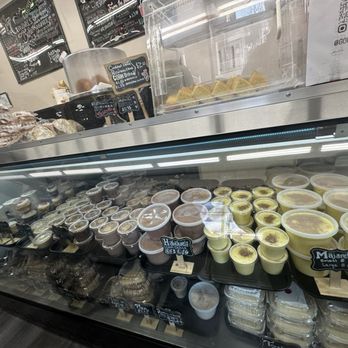 Gondres Bakery - Bakeries Near Me - Jamaica Plain, Massachusetts