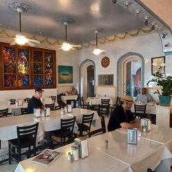Croissant D'Or Patisserie - Dining room