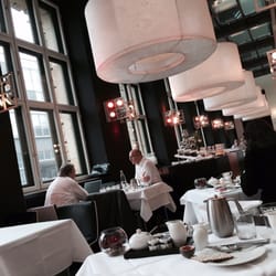 Schwarz & Weiz - Fancy dining room