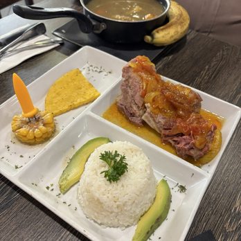 Bandeja Paisa Restaurant - Colombian Near Me - Miami, Florida