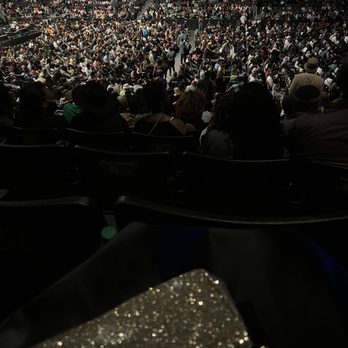 Spectrum Center - Packed out Maxwell concert with no problems. - Stadiums & Arenas Near Me - Charlotte, North Carolina Spectrum Center - Packed out Maxwell concert with no problems. - Stadiums & Arenas Near Me - Charlotte, North Carolina