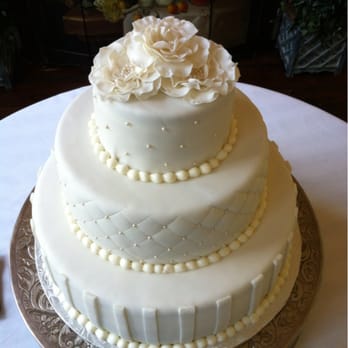 Les Amis Bake Shoppe - Getting married? - Desserts Near Me - Baton Rouge, Louisiana