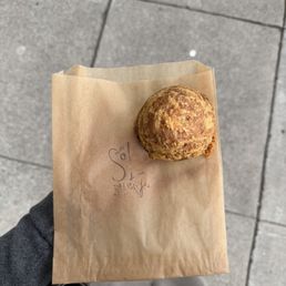 Gougere Gougere