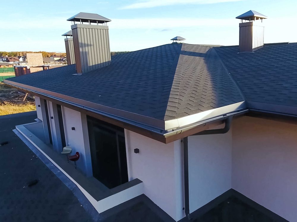 Slide of Honolulu Roofing Crew