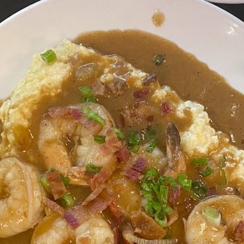 The Avenue - Shrimp and grits - Bars Near Me - Hot Springs, Arkansas