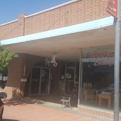 Back Alley Boutique - The store front of Back Alley Boutique