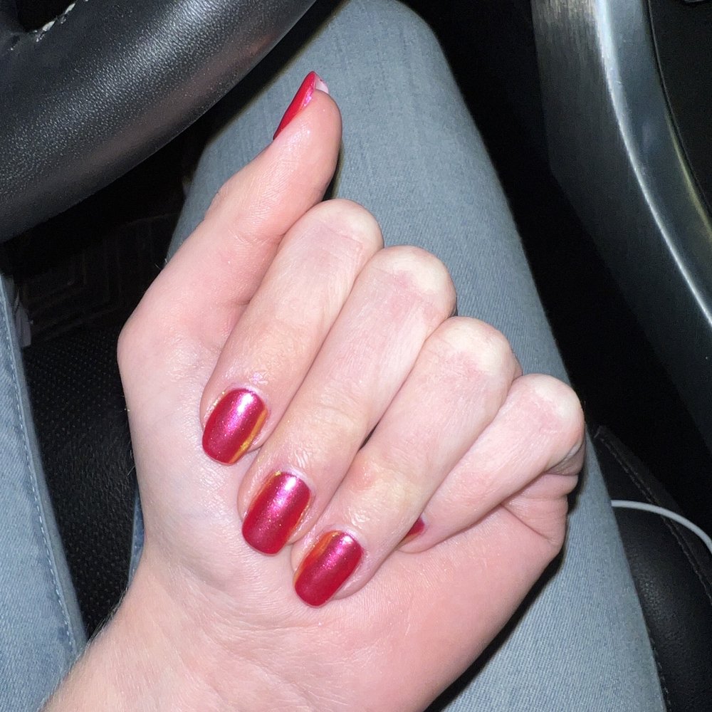 Chrome red nails Chrome red nails