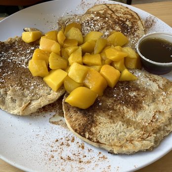 Claire's Corner Copia - Vegan pancakes with mango and real maple syrup - Vegetarian Near Me - New Haven, Connecticut