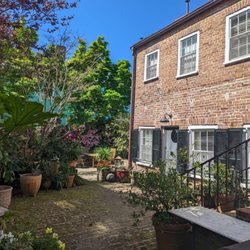 Historic Charleston Bed And Breakfast Reservations and Rentals