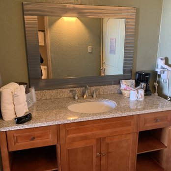 Far View Lodge - Sink area. - Hotels Near Me - Mesa Verde National Park, Colorado Far View Lodge - Sink area. - Hotels Near Me - Mesa Verde National Park, Colorado