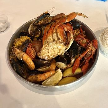 Kick & Boil Crab - Captain's Catch w/ Crawfish (ig: @cravingswithcat) - Cajun/Creole Near Me - Santa Ana, California Kick & Boil Crab - Captain's Catch w/ Crawfish (ig: @cravingswithcat) - Cajun/Creole Near Me - Santa Ana, California