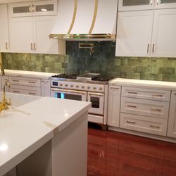 Universal Appliance and Kitchen Center