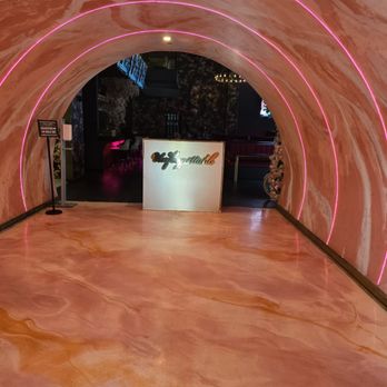 Unforgettable Kitchen and Cocktails - Entrance in to Unforgettable - Lounges Near Me - Houston, Texas