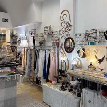 Evaluz Design - Inside of the store - Accessories Near Me - Santa Barbara, California