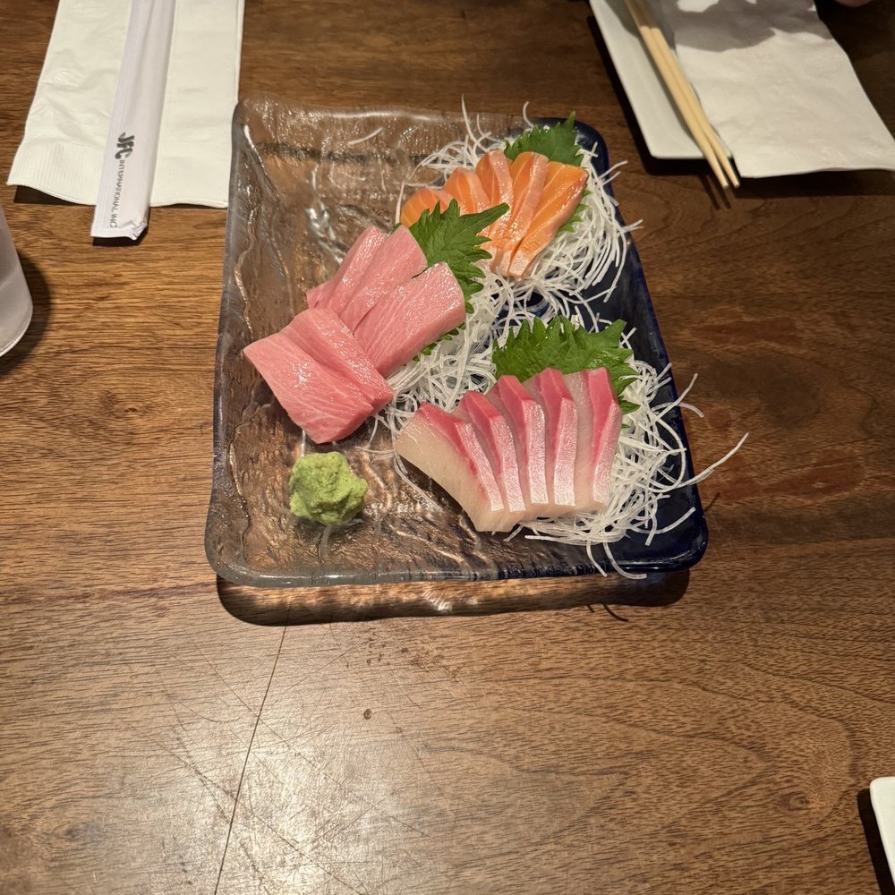 Mr Max - Sashimi - Sushi Bars Near Me - Irving, Texas