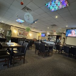Panda House - The decor and half of the place.