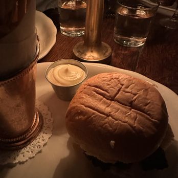 Armitage Alehouse - Burger - Pubs Near Me - Chicago, Illinois Armitage Alehouse - Burger - Pubs Near Me - Chicago, Illinois