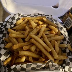 Town Wings - Fries