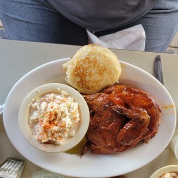 Top Hog - Bbq chicken plate - Barbeque Near Me - Gallatin, Tennessee